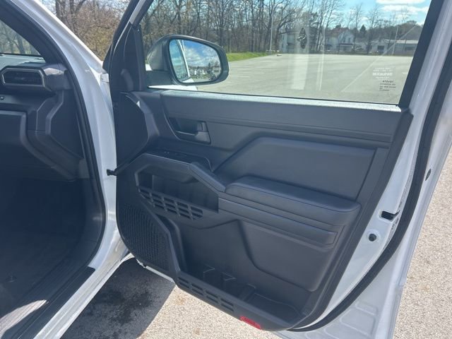 Used 2025 Toyota Tacoma SR w/ SR Upgrade Package image 10
