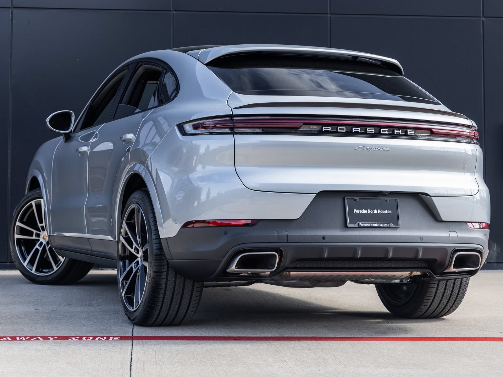 New 2026 Porsche Cayenne Coupe AWD/4WD image 3