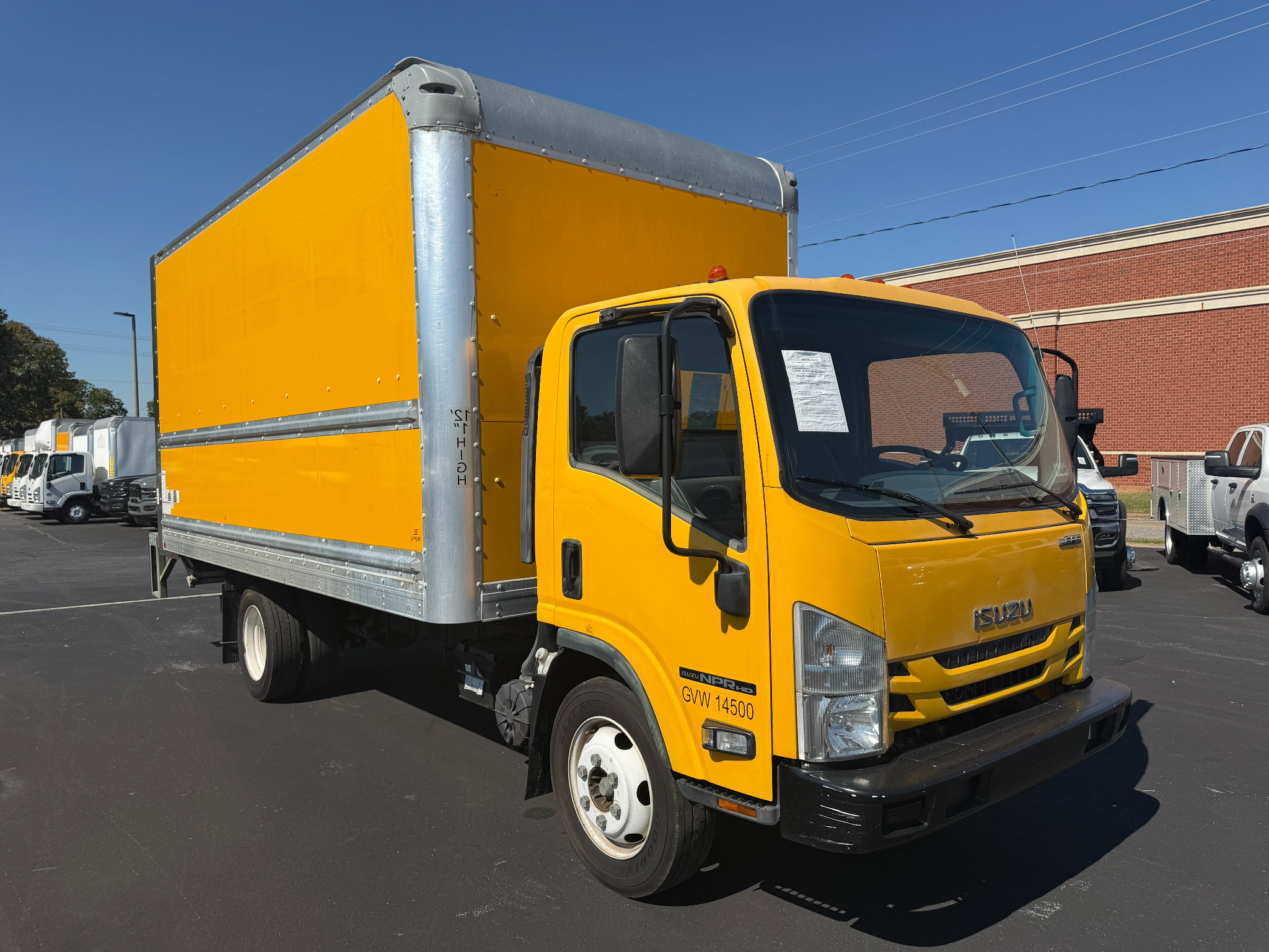 Used 2021 Isuzu NPR RWD image 2