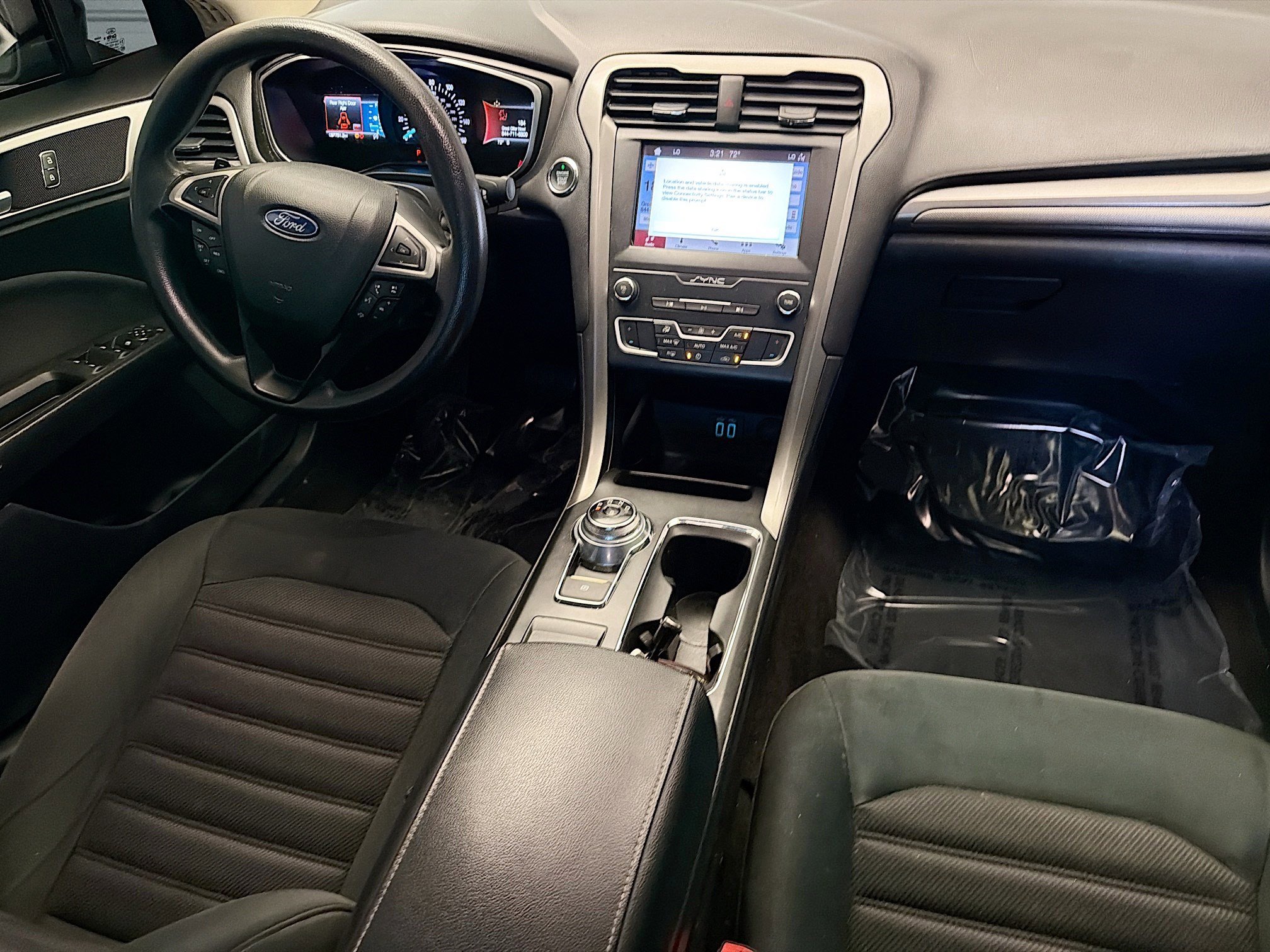 Used 2019 Ford Fusion SE image 11