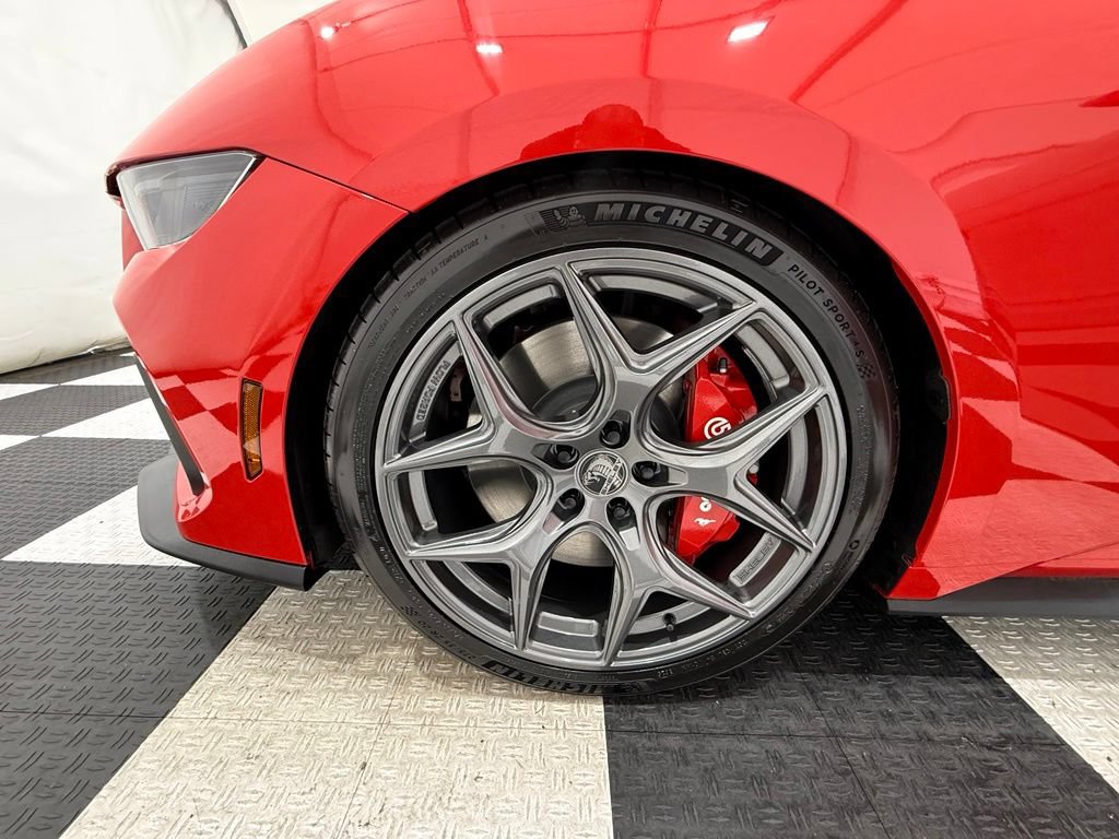 New 2026 Ford Mustang GT Premium w/ GT Performance Package RWD image 10