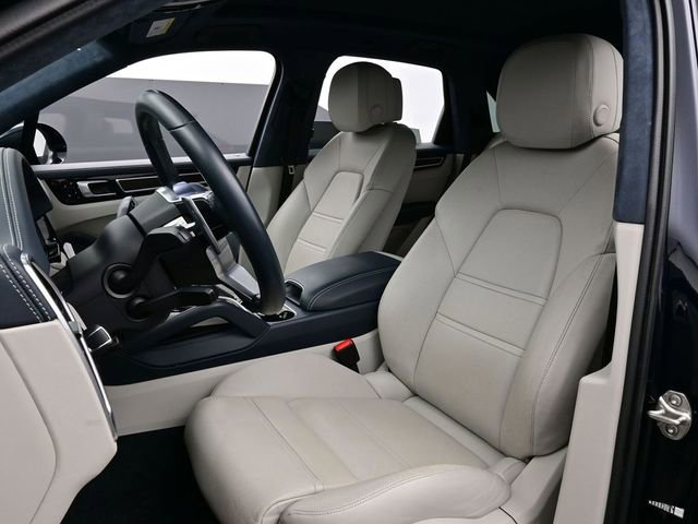 Certified 2021 Porsche Cayenne GTS AWD/4WD image 5