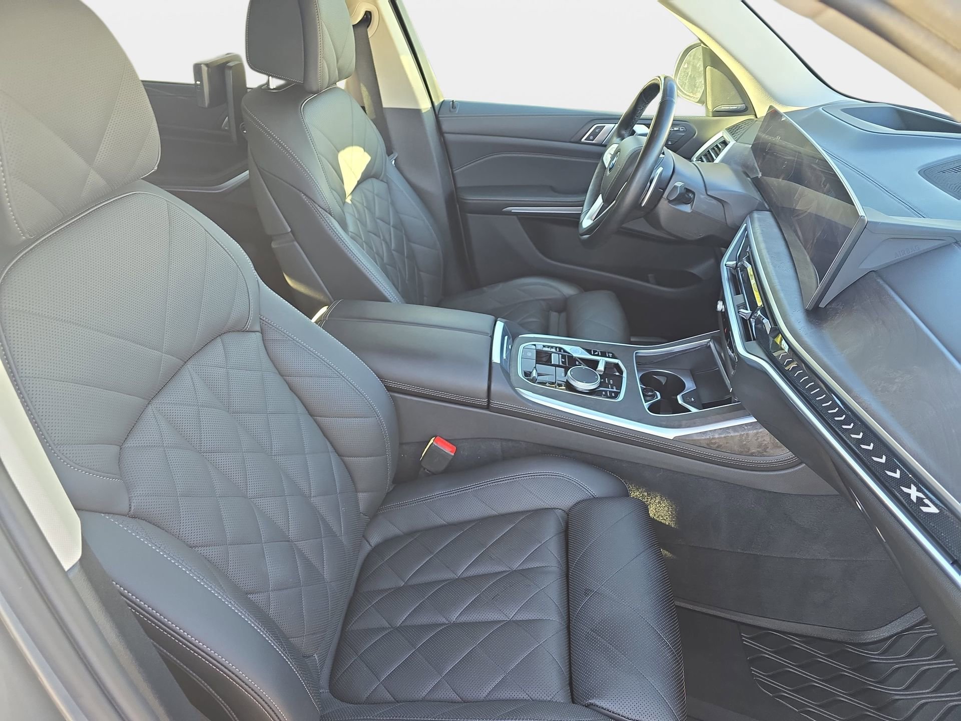 Used 2023 BMW X7 xDrive40i w/ Premium Package image 10