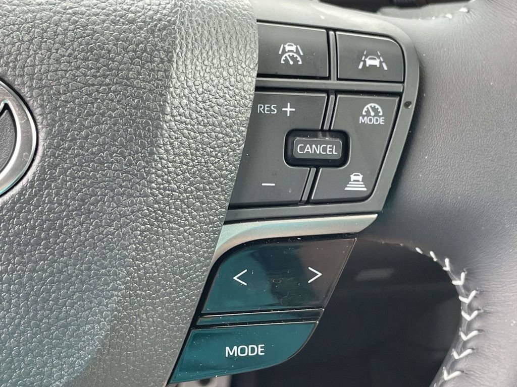 Used 2026 Toyota Camry SE FWD image 24