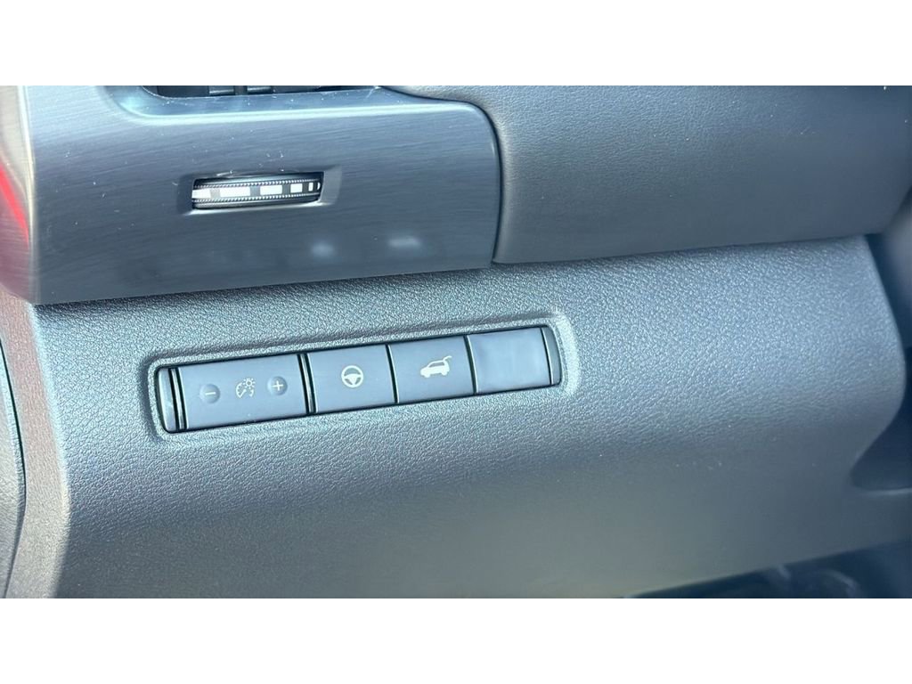 Used 2023 Nissan Pathfinder SL w/ SL Premium Package AWD/4WD image 12