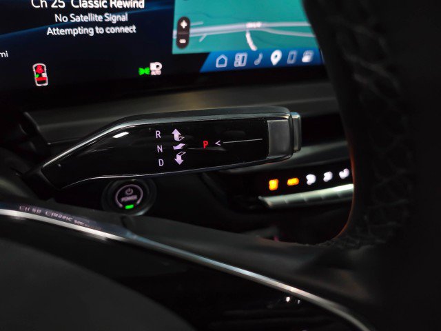 Used 2024 Cadillac Lyriq Sport image 23