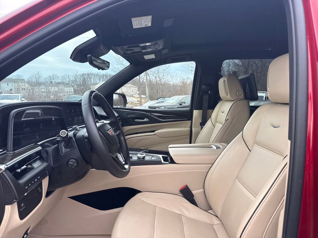 Certified 2024 Cadillac Escalade ESV Premium Luxury image 3