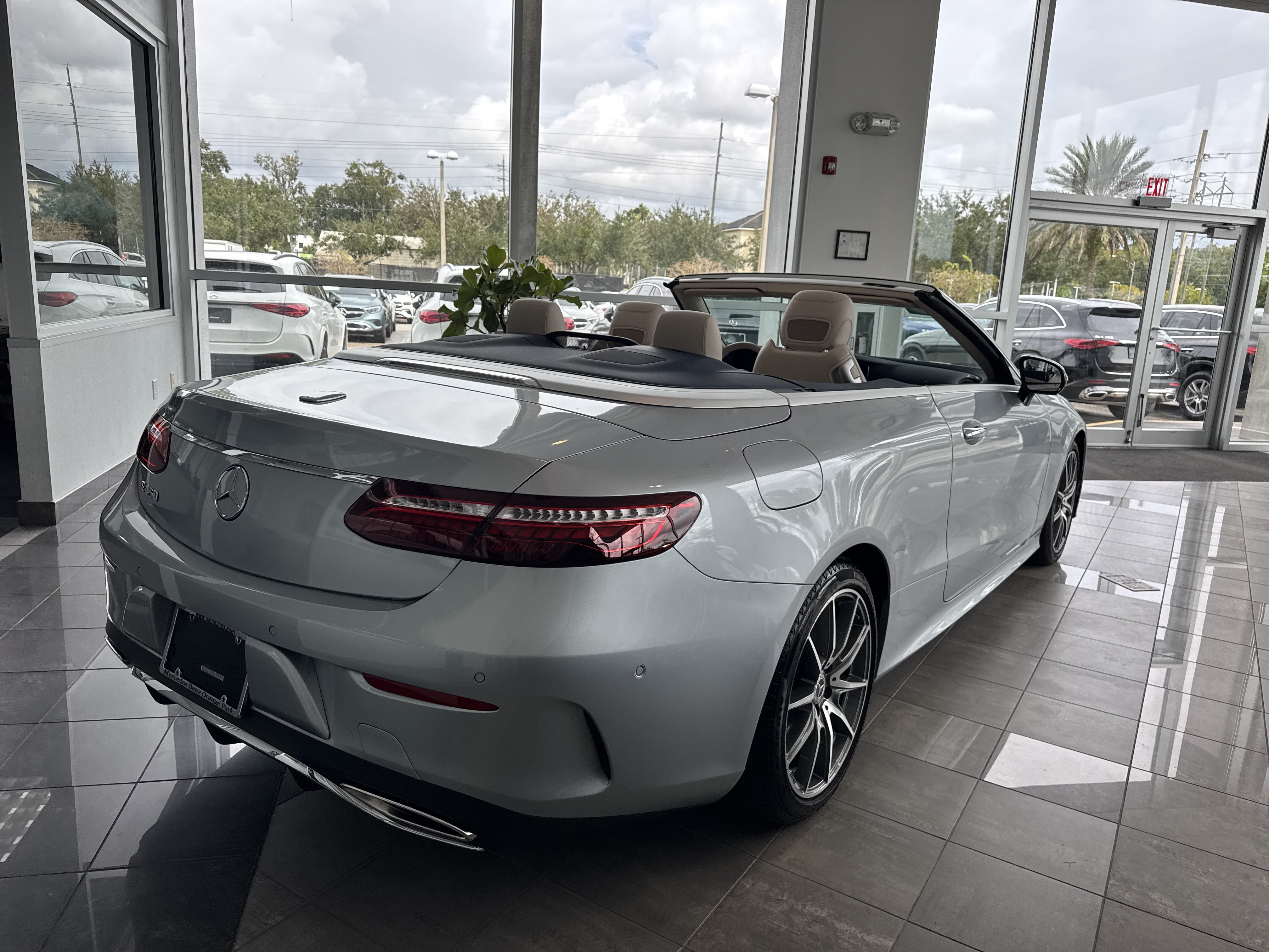 Certified 2023 Mercedes-Benz E 450 Cabriolet image 3