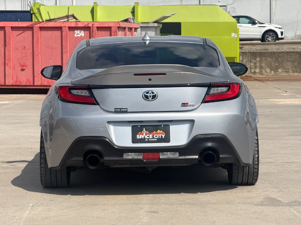 Used 2025 Toyota GR86 Premium w/ Performance Package RWD image 5
