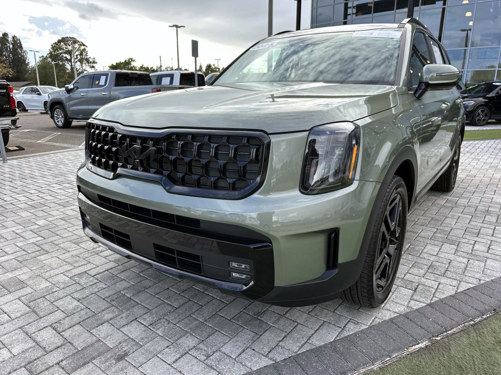 Used 2025 Kia Telluride SX Prestige X-Line image 8