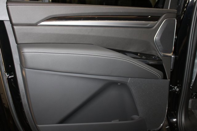 New 2026 Cadillac Escalade ESV Luxury w/ Touring Package image 13