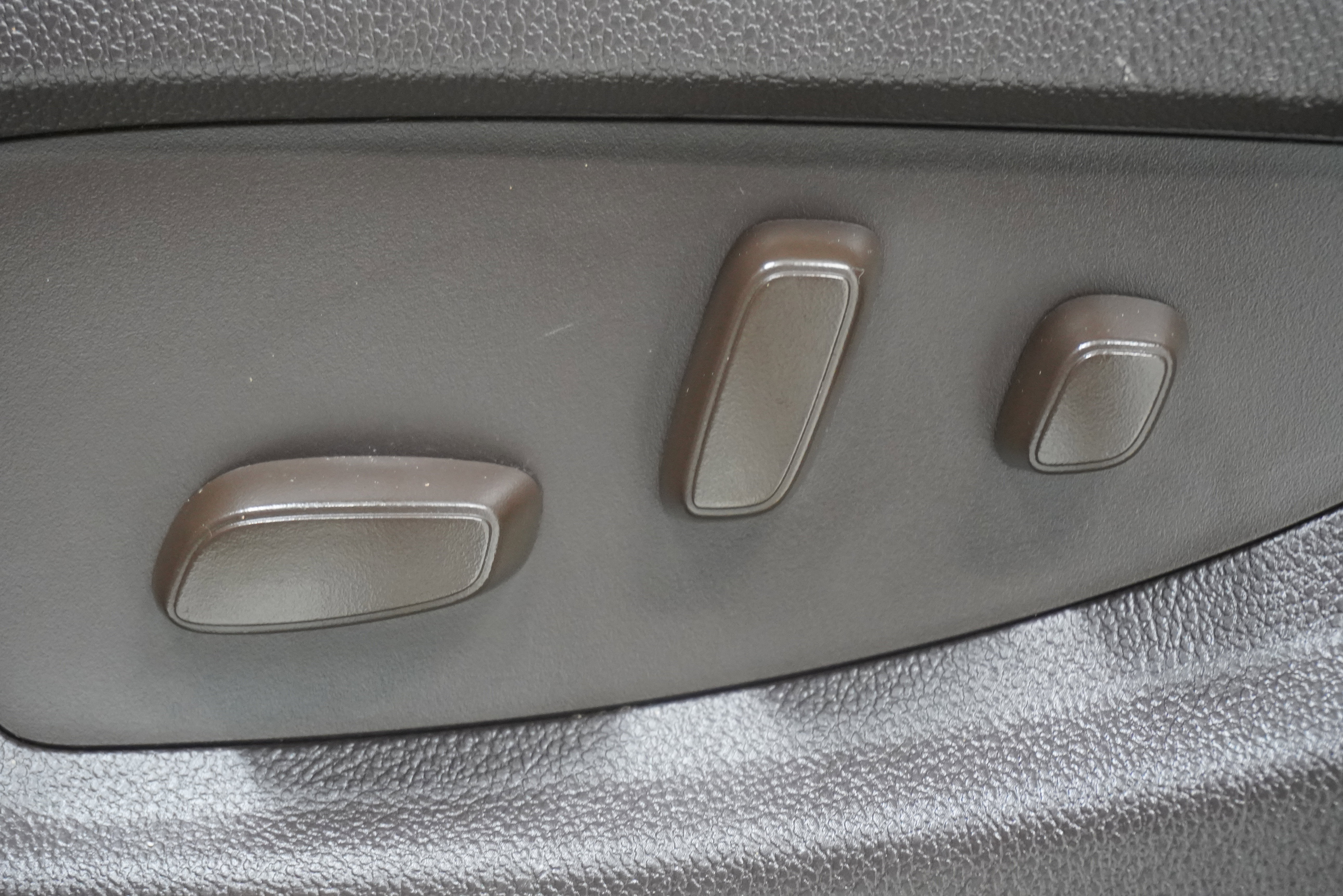 Used 2019 GMC Sierra 3500 Denali w/ Duramax Plus Package image 16