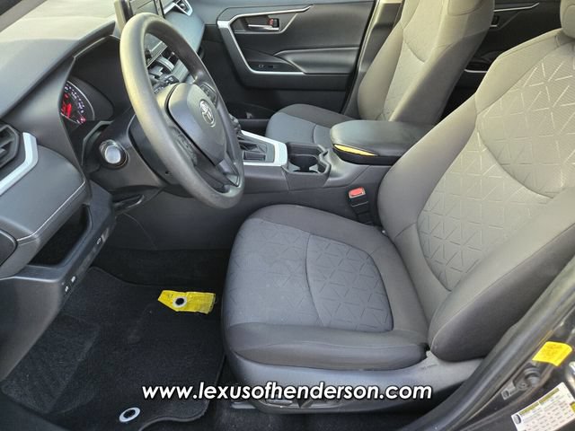 Used 2020 Toyota RAV4 XLE w/ Convenience Package FWD image 10