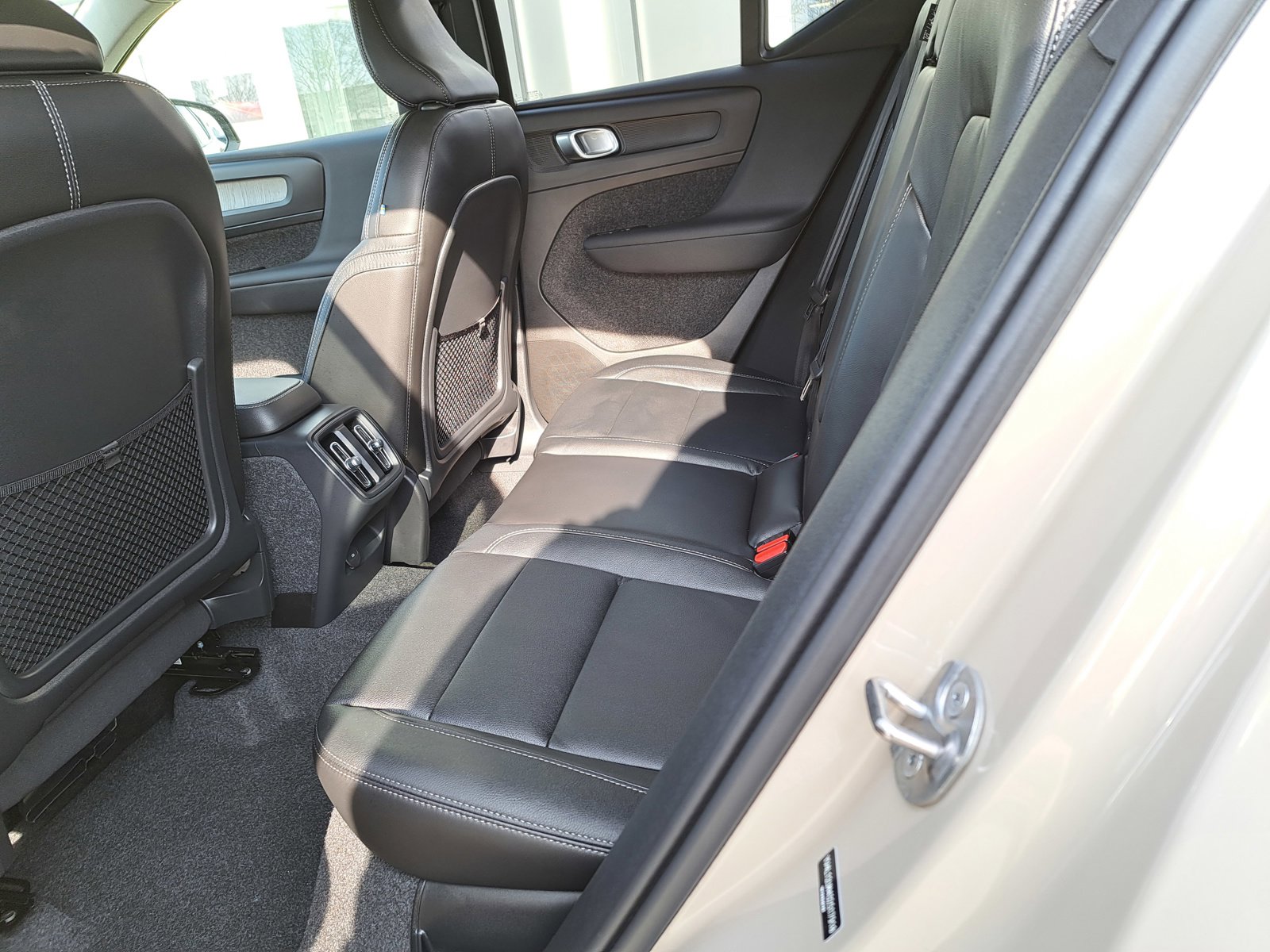 New 2025 Volvo XC40 B5 Ultra w/ Protection Package image 7