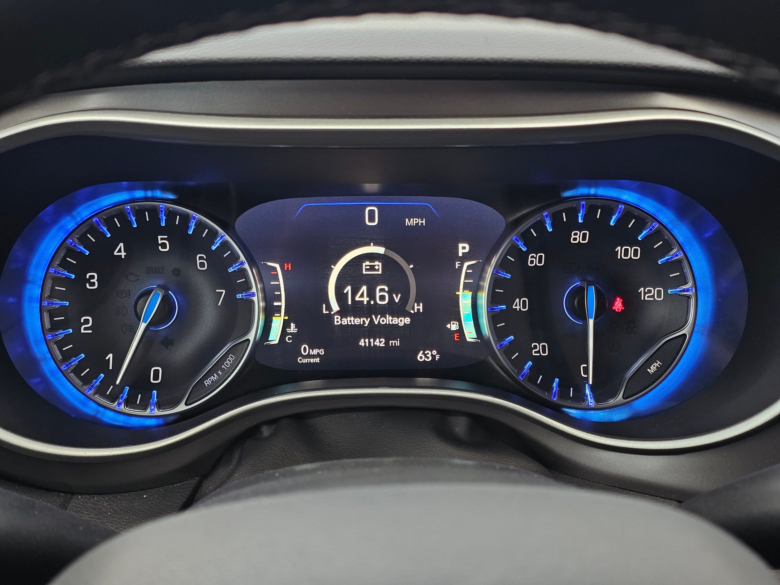 Used 2025 Chrysler Pacifica Select FWD image 27