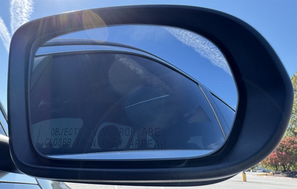 Used 2021 Mercedes-Benz GLC 300 4MATIC w/ AMG Line image 33