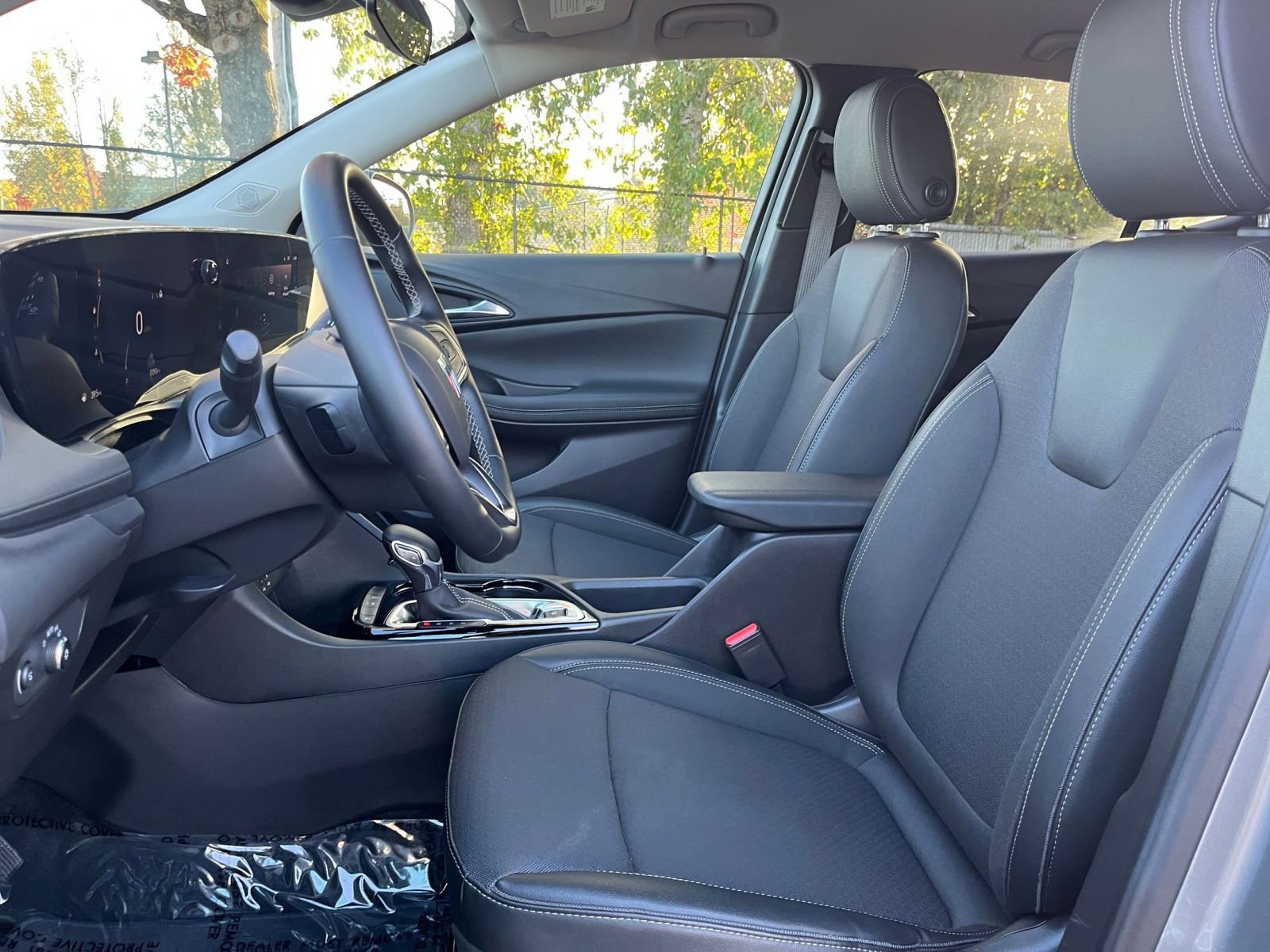 Used 2025 Buick Encore GX Preferred image 34