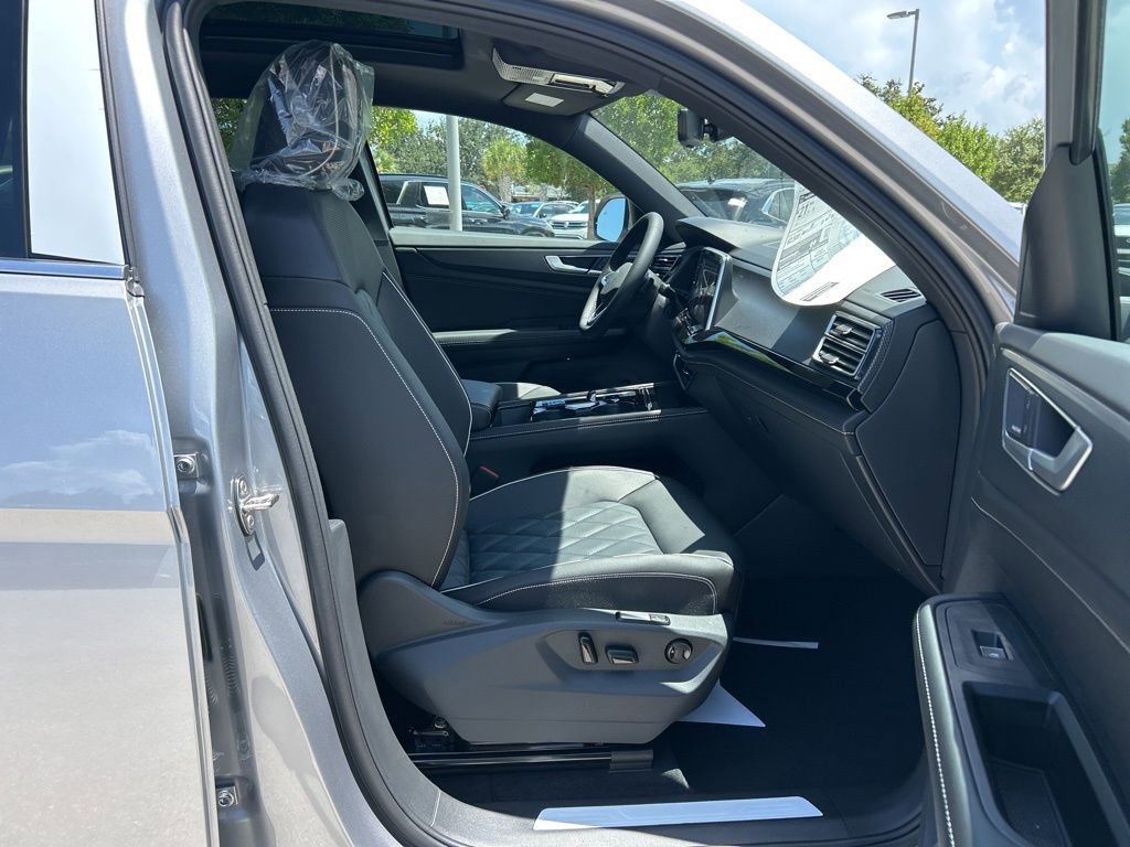 New 2025 Volkswagen Atlas Cross Sport SEL Premium R-Line image 36