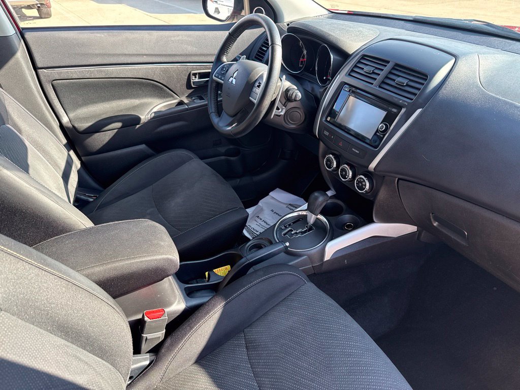 Used 2014 Mitsubishi Outlander Sport SE FWD image 22