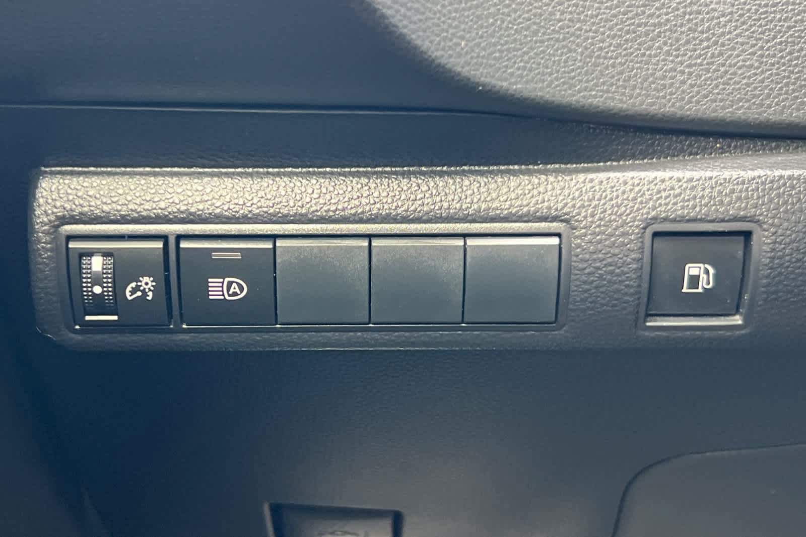 Used 2023 Toyota Corolla LE w/ Carpet Mat Package (TMS) FWD image 27