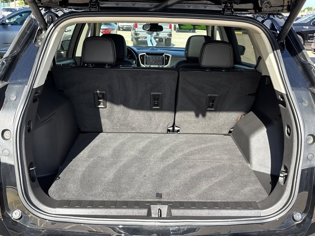 Used 2022 GMC Terrain Denali w/ Denali Premium Package AWD/4WD image 6