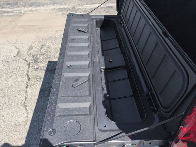 Used 2025 Chevrolet Colorado Trail Boss AWD/4WD image 32