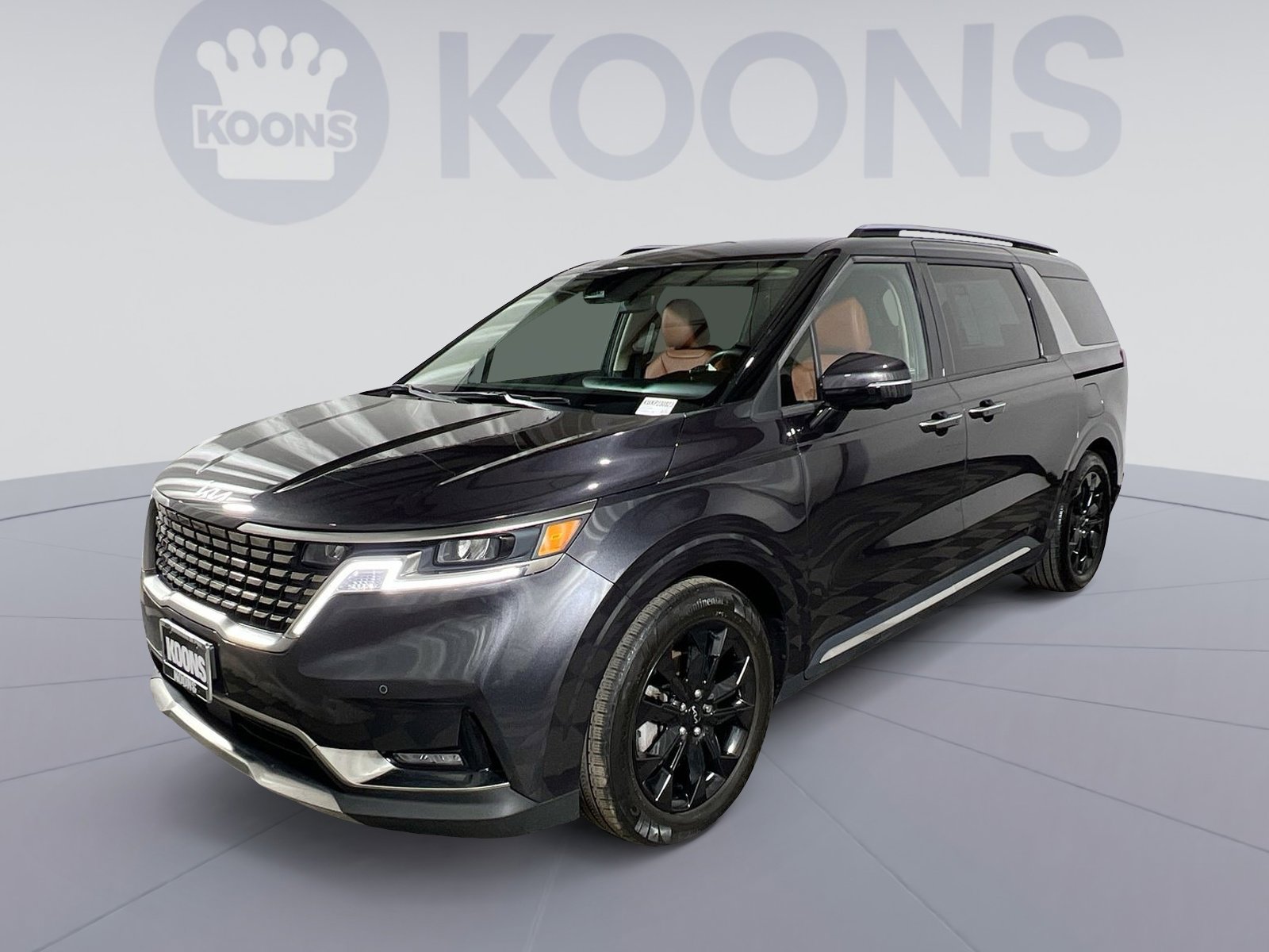 Used 2023 Kia Carnival SX image 1