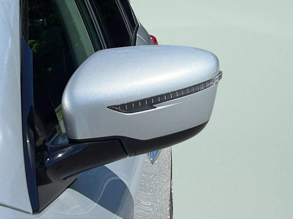 Used 2020 Nissan Pathfinder S FWD image 27