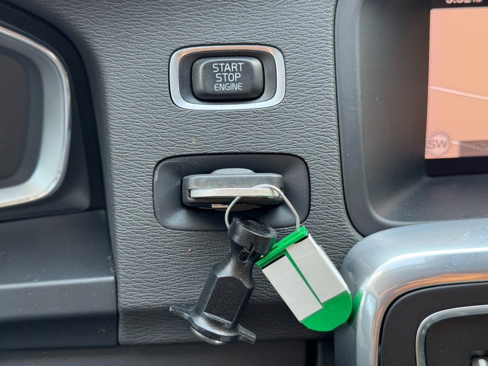 Used 2018 Volvo V60 T5 Cross Country w/ Convenience Package AWD/4WD image 22