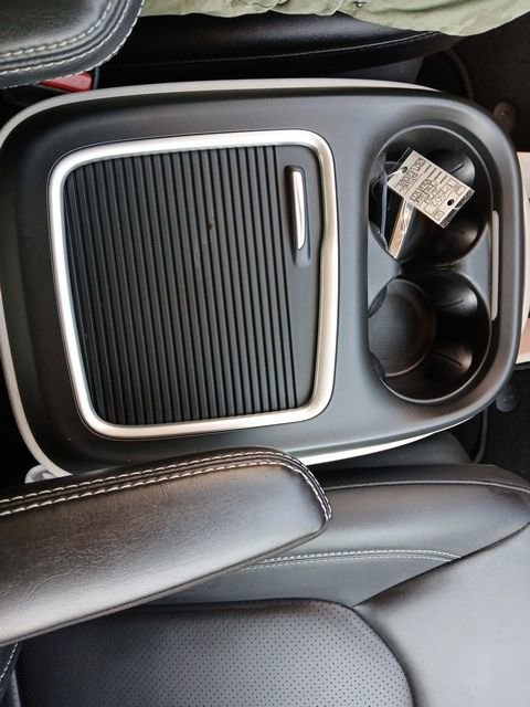 Used 2024 Chrysler Pacifica Touring-L image 37