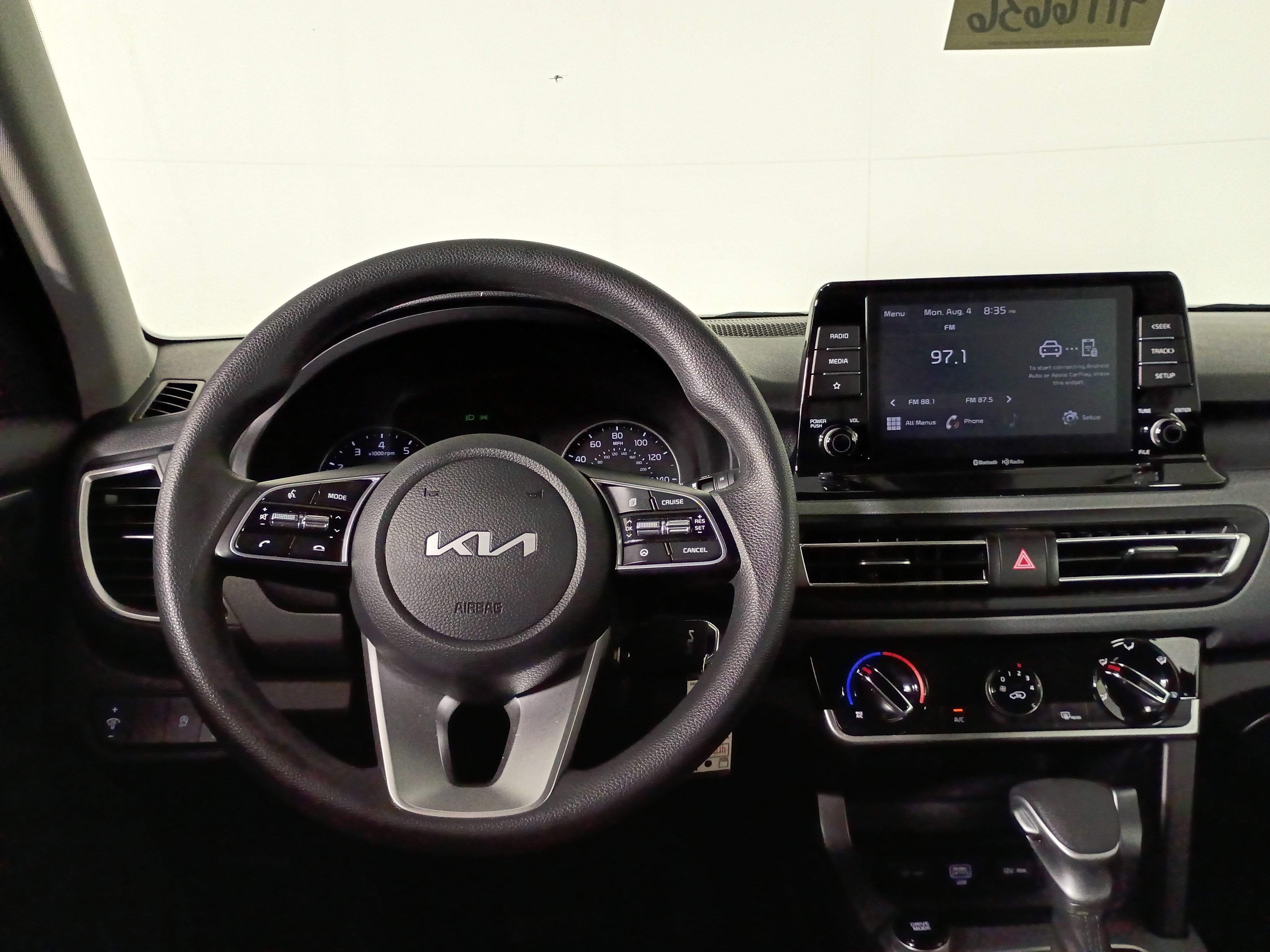 Certified 2023 Kia Seltos LX image 13