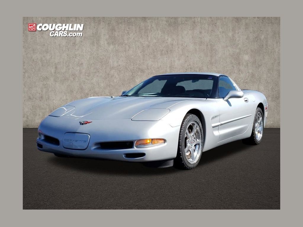 Used 2000 Chevrolet Corvette Coupe w/ Roof Pkg