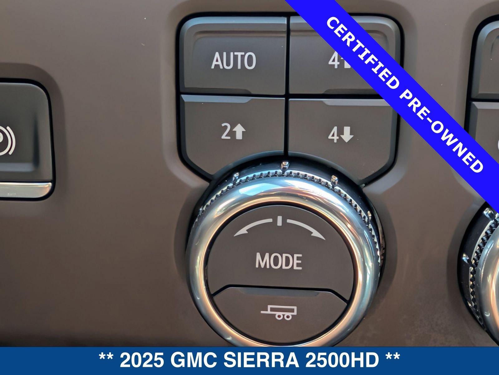 Used 2025 GMC Sierra 2500 Denali w/ Denali Reserve Package AWD/4WD image 32