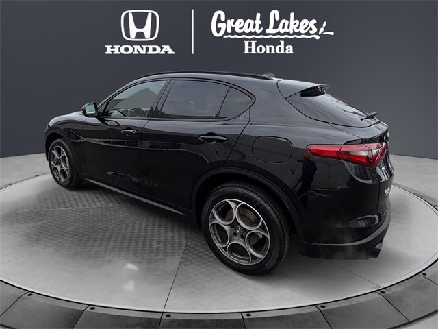 Used 2022 Alfa Romeo Stelvio Sprint image 4