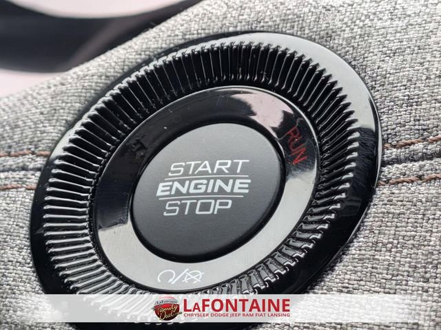 Used 2023 Jeep Compass Latitude image 21