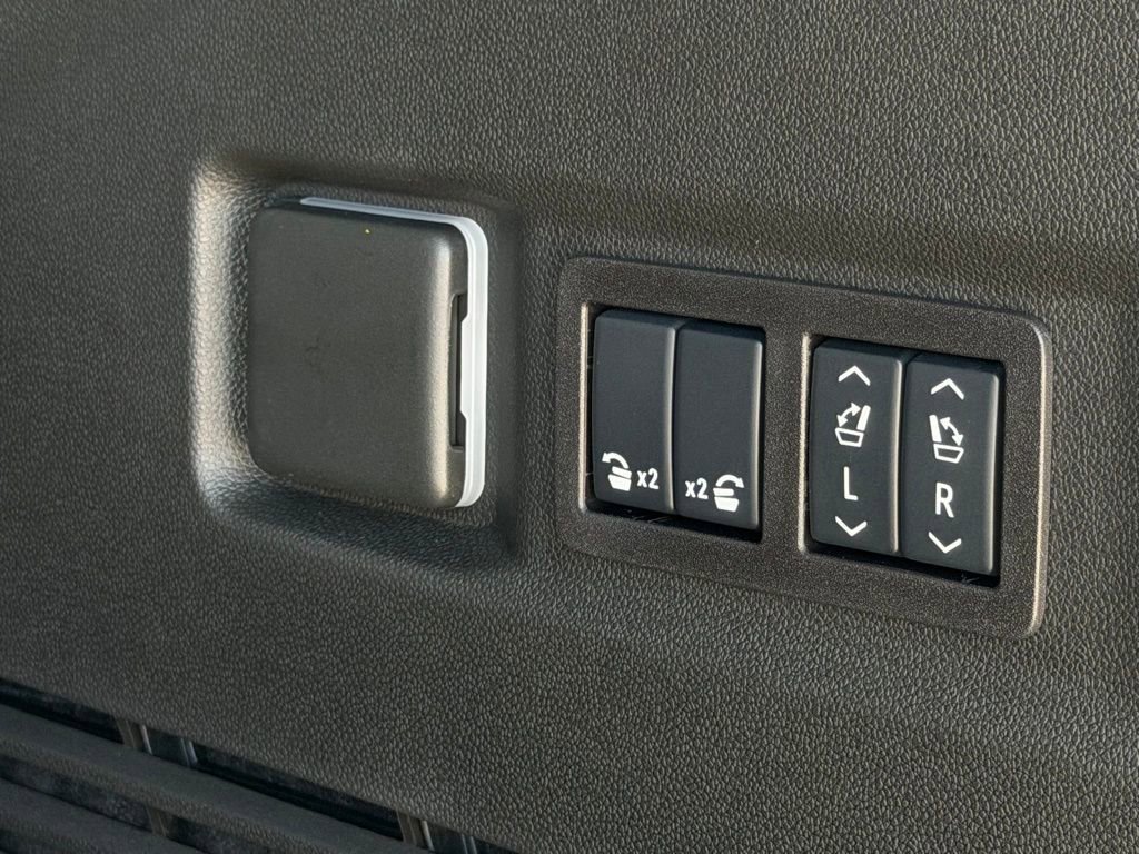 New 2026 GMC Yukon Elevation w/ LPO, Floor Liner Package image 28