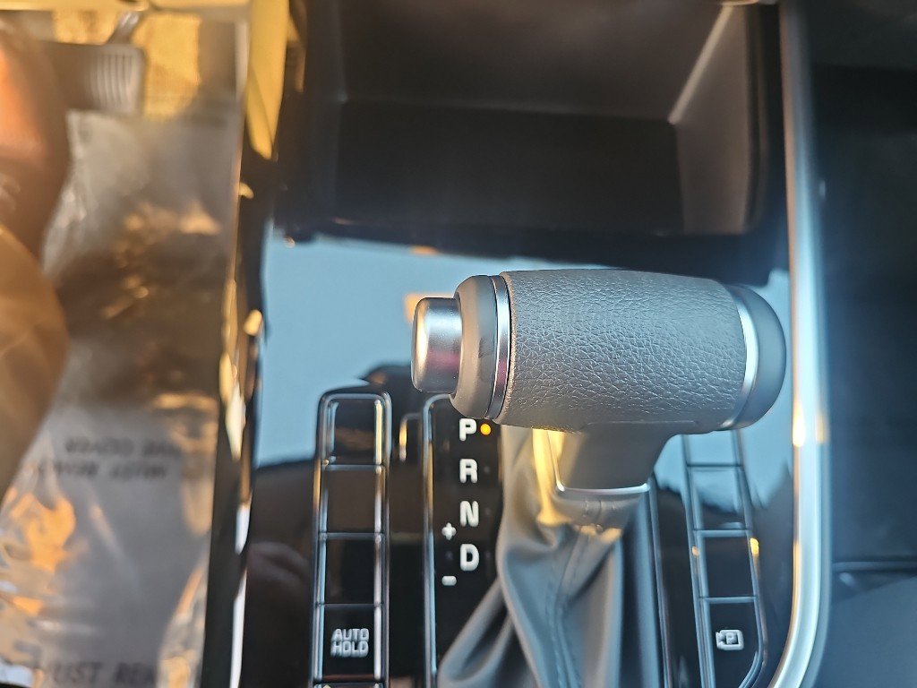 New 2026 Kia Niro LX image 18