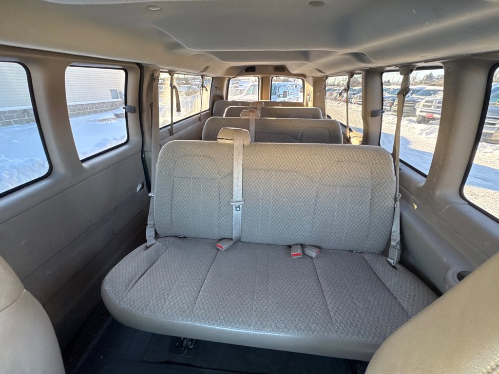 Used 2008 GMC Savana 3500 G3500 w/ LT Preferred Equipment Group image 15