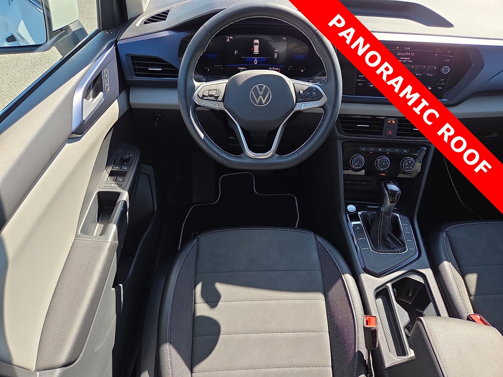 Used 2023 Volkswagen Taos SE w/ Panoramic Sunroof Package FWD image 11