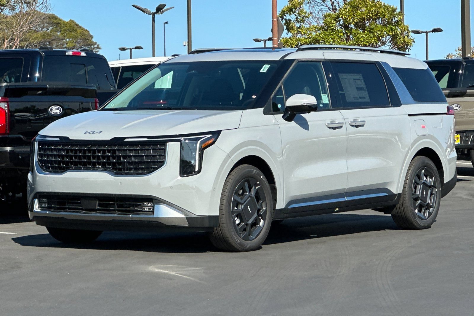 New 2026 Kia Carnival SX FWD image 8