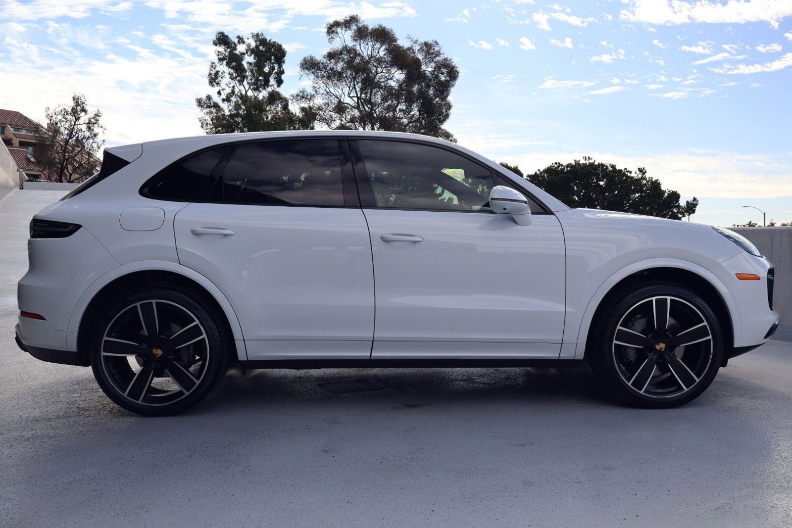 Certified 2023 Porsche Cayenne S Platinum image 8