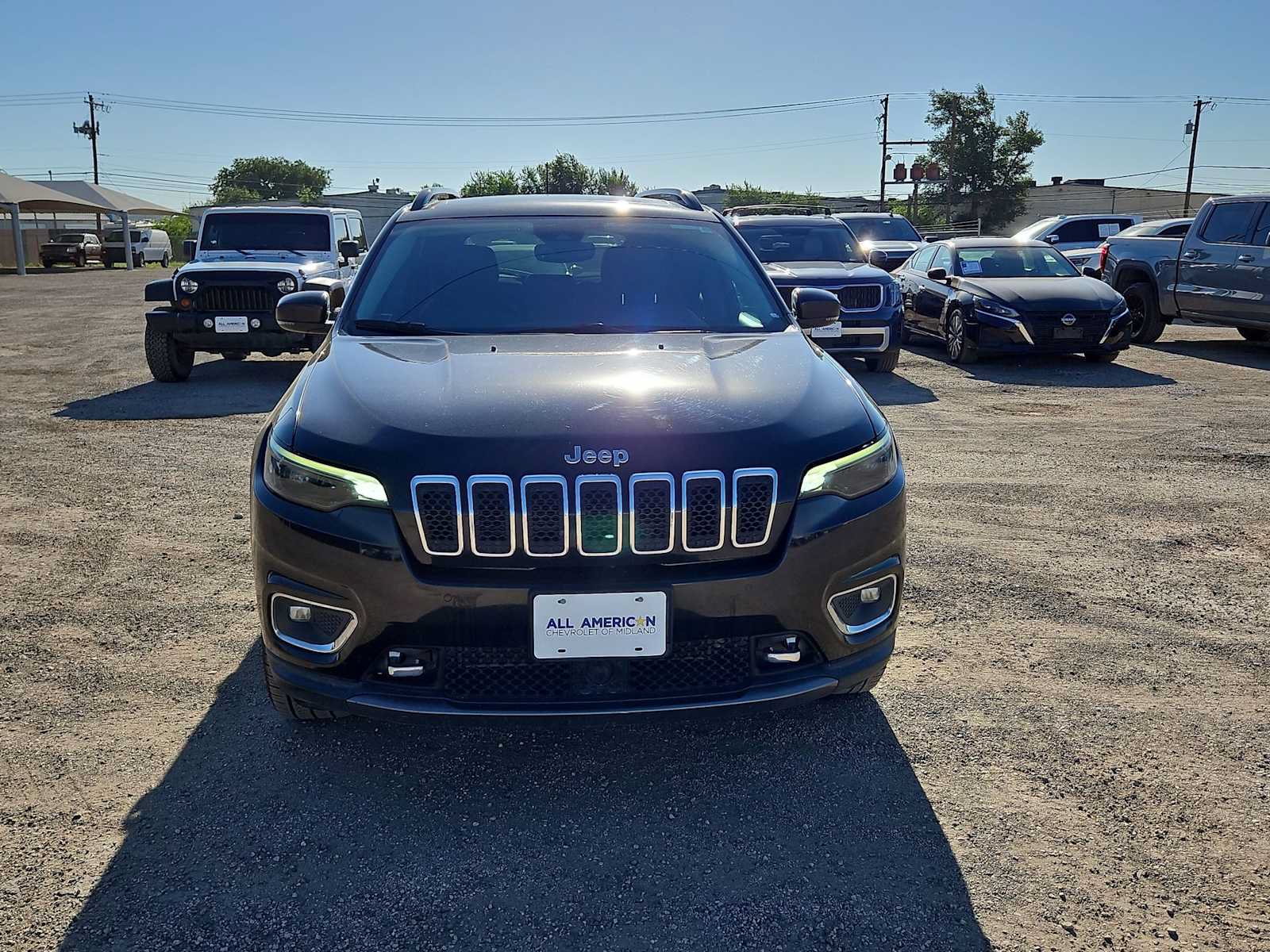 Used 2022 Jeep Cherokee Limited w/ Elite Package AWD/4WD image 3
