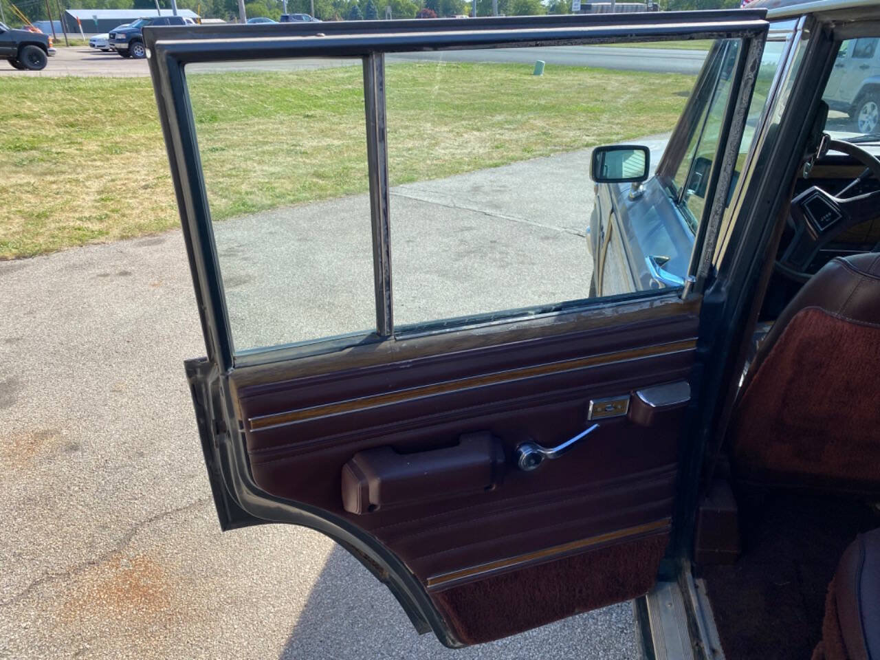Used 1989 Jeep Grand Wagoneer AWD/4WD image 29