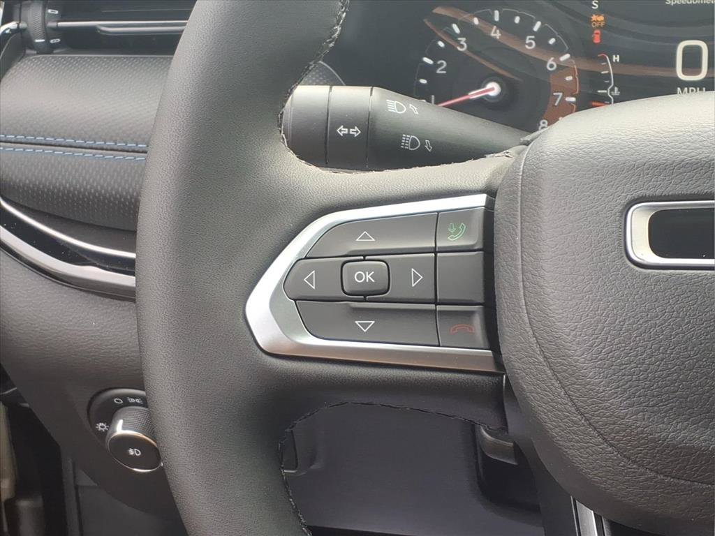 New 2026 Jeep Compass Latitude AWD/4WD image 15
