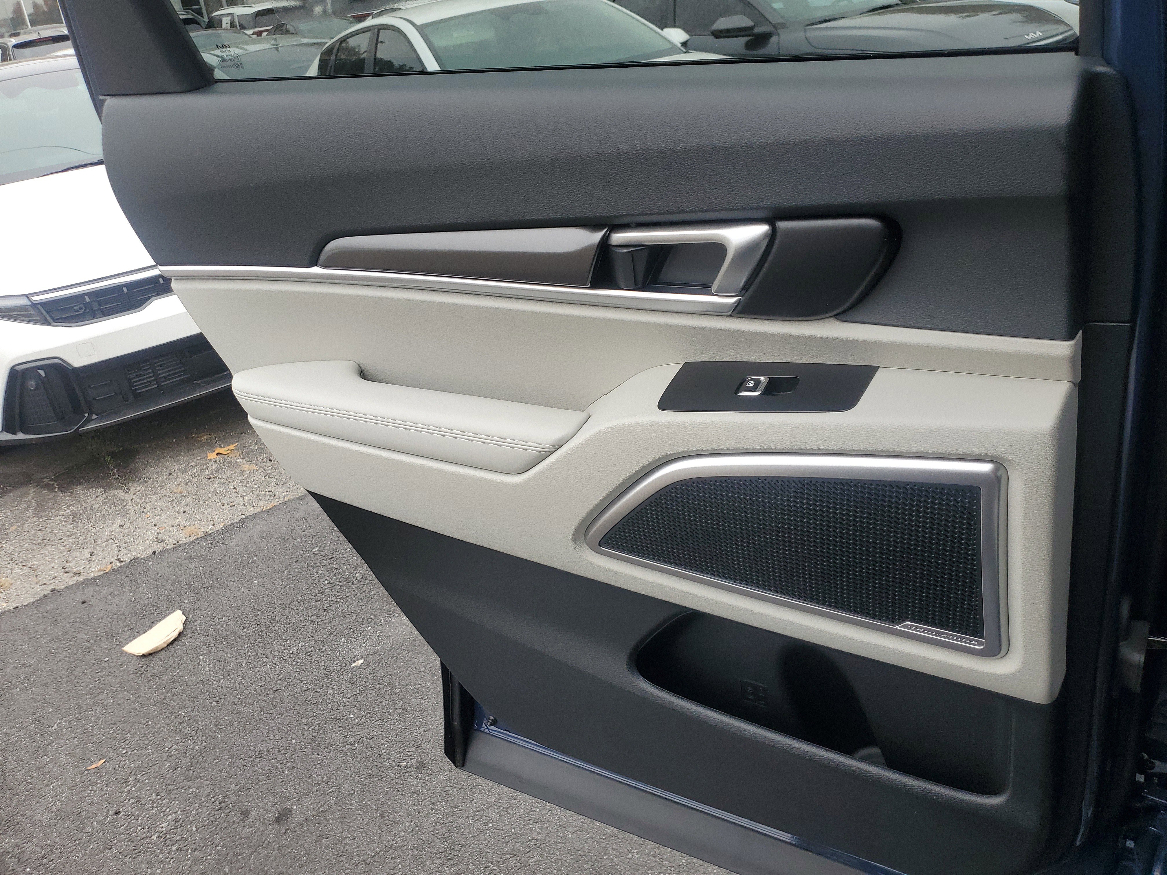 New 2025 Kia Telluride S image 14