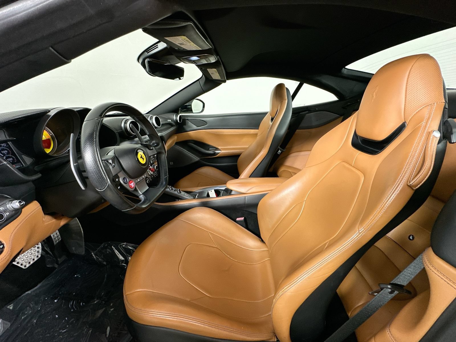 Used 2020 Ferrari Portofino RWD image 30