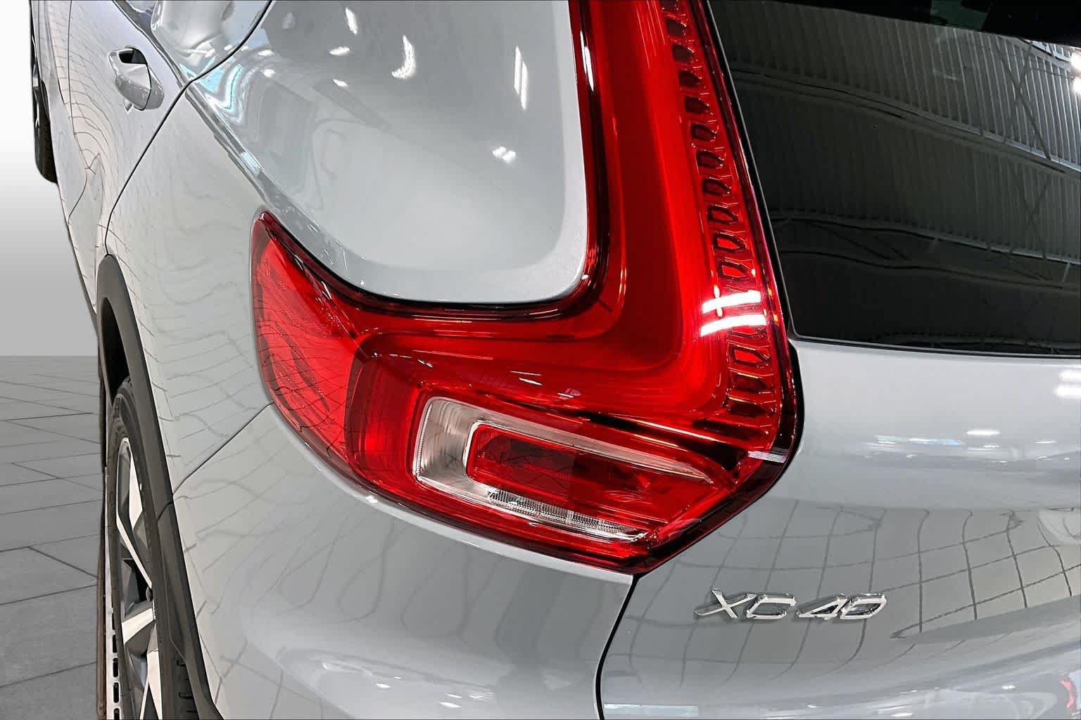 New 2026 Volvo XC40 B5 Plus w/ Protection Package Premier AWD/4WD image 5