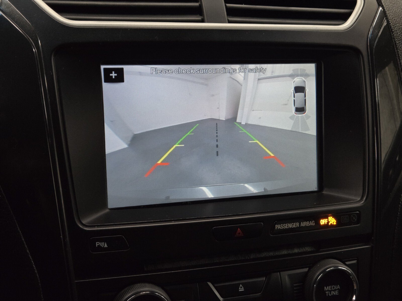 Used 2017 Ford Explorer XLT w/ Equipment Group 202A FWD image 19