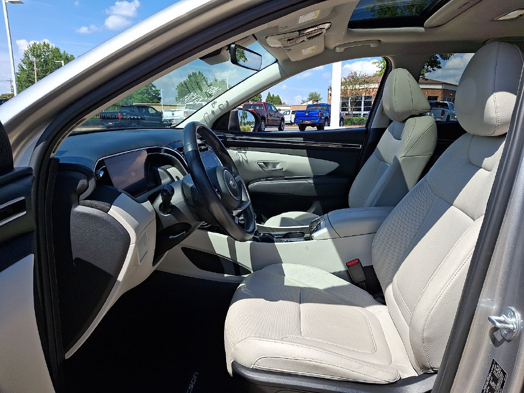 Used 2023 Hyundai Tucson SEL w/ Convenience Package FWD image 13