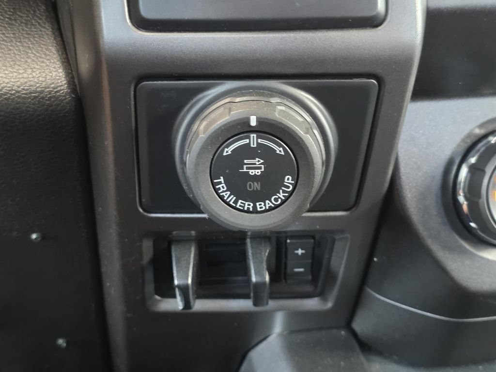 Used 2019 Ford F150 XLT w/ Equipment Group 302A Luxury AWD/4WD image 26